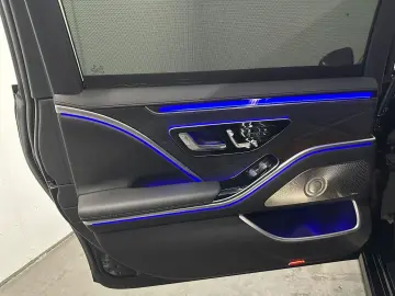 S 580 e MAYBACH  BUR 3D FOND ENTERTAINMENT