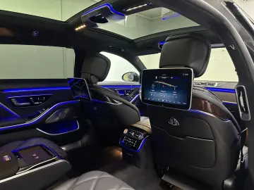 S 580 e MAYBACH  BUR 3D FOND ENTERTAINMENT