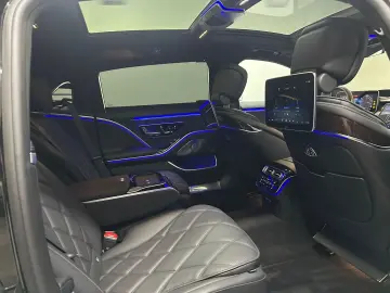 S 580 e MAYBACH  BUR 3D FOND ENTERTAINMENT