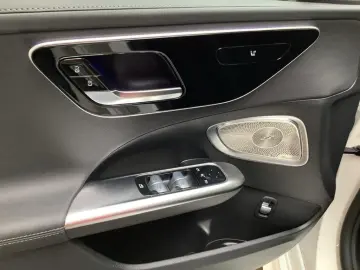 C 300 de AMG Night LED Burmester Panorama-SD