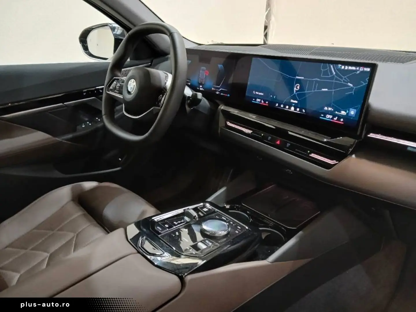 520xd Lim. ACC AHK PANO HuD 360 view B&W Memory