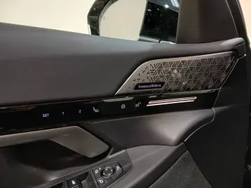 520xd Lim. ACC AHK PANO HuD 360 view B&W Memory