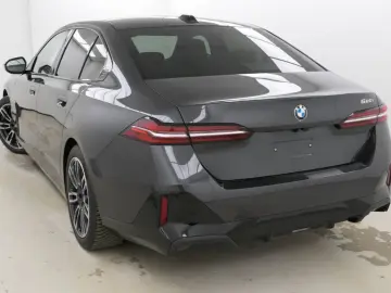 520i Limousine M Sport ACC H-K PANO HuD 4-ZK QI