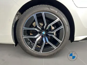 750e xDrive M Sport 20  Massage Sitzbelüft. Indv