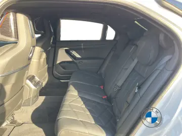 750e xDrive M Sport 20  Massage Sitzbelüft. Indv