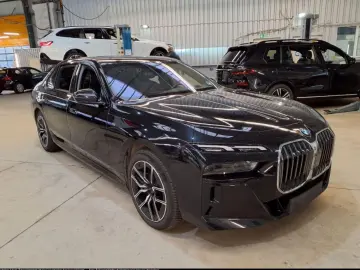 740d xDr M Sport AHK StHz SkyL B&W DAPro PAPro