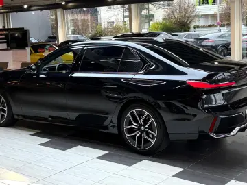 740 d xD M Sport Pano-Sky Experience-TV StHzg