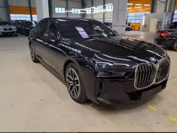 740d xDr M SPORT SkyLounge StHzg 360  DAPro HUD