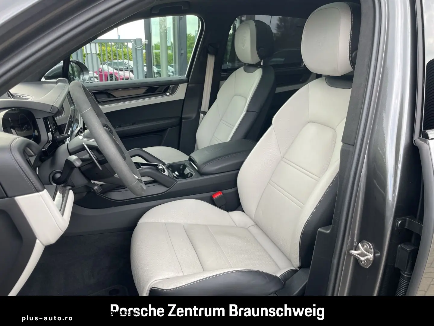 Cayenne E-Hybrid BOSE LED-Matrix  Panoramadach