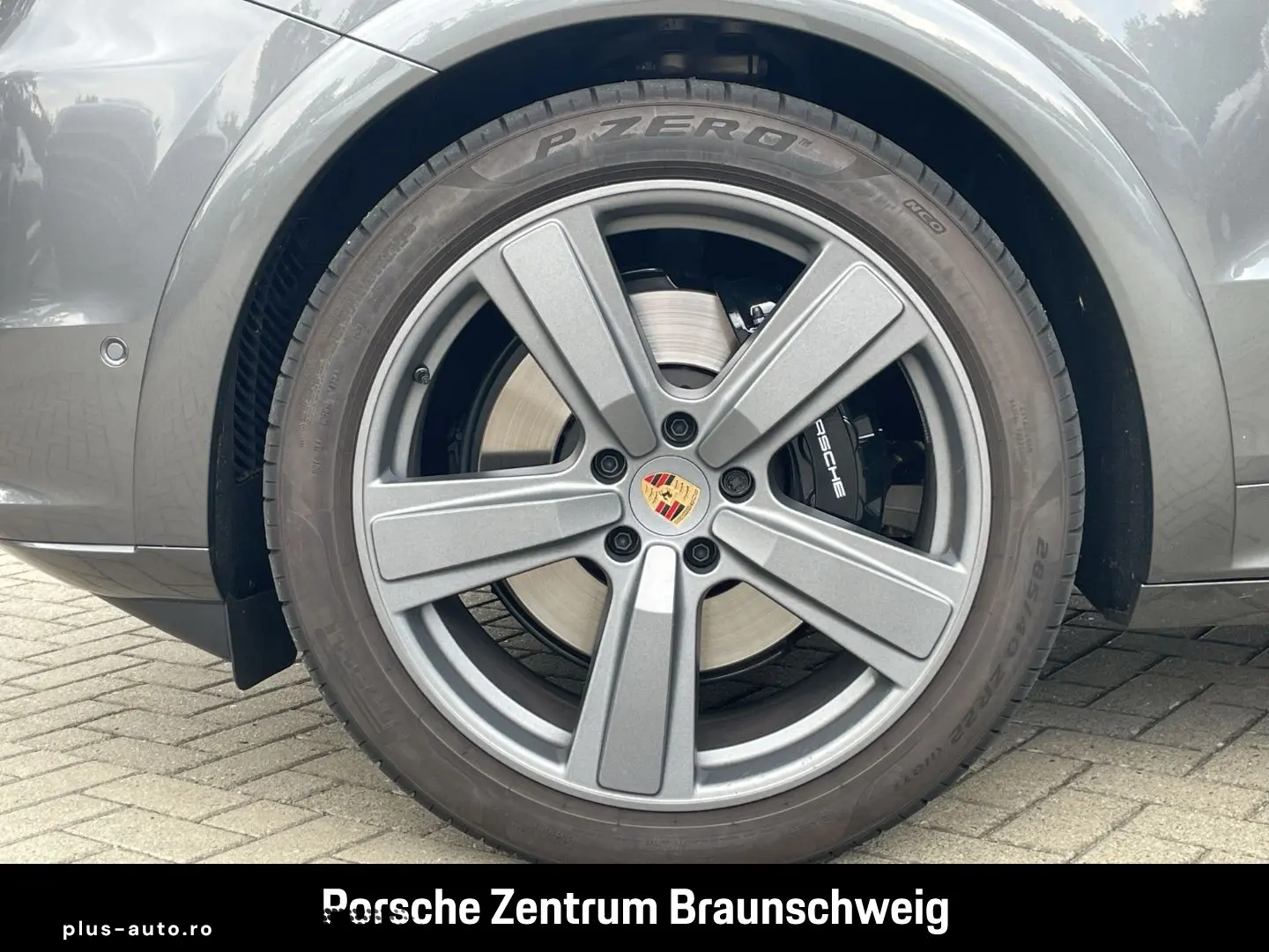 Cayenne E-Hybrid BOSE LED-Matrix  Panoramadach