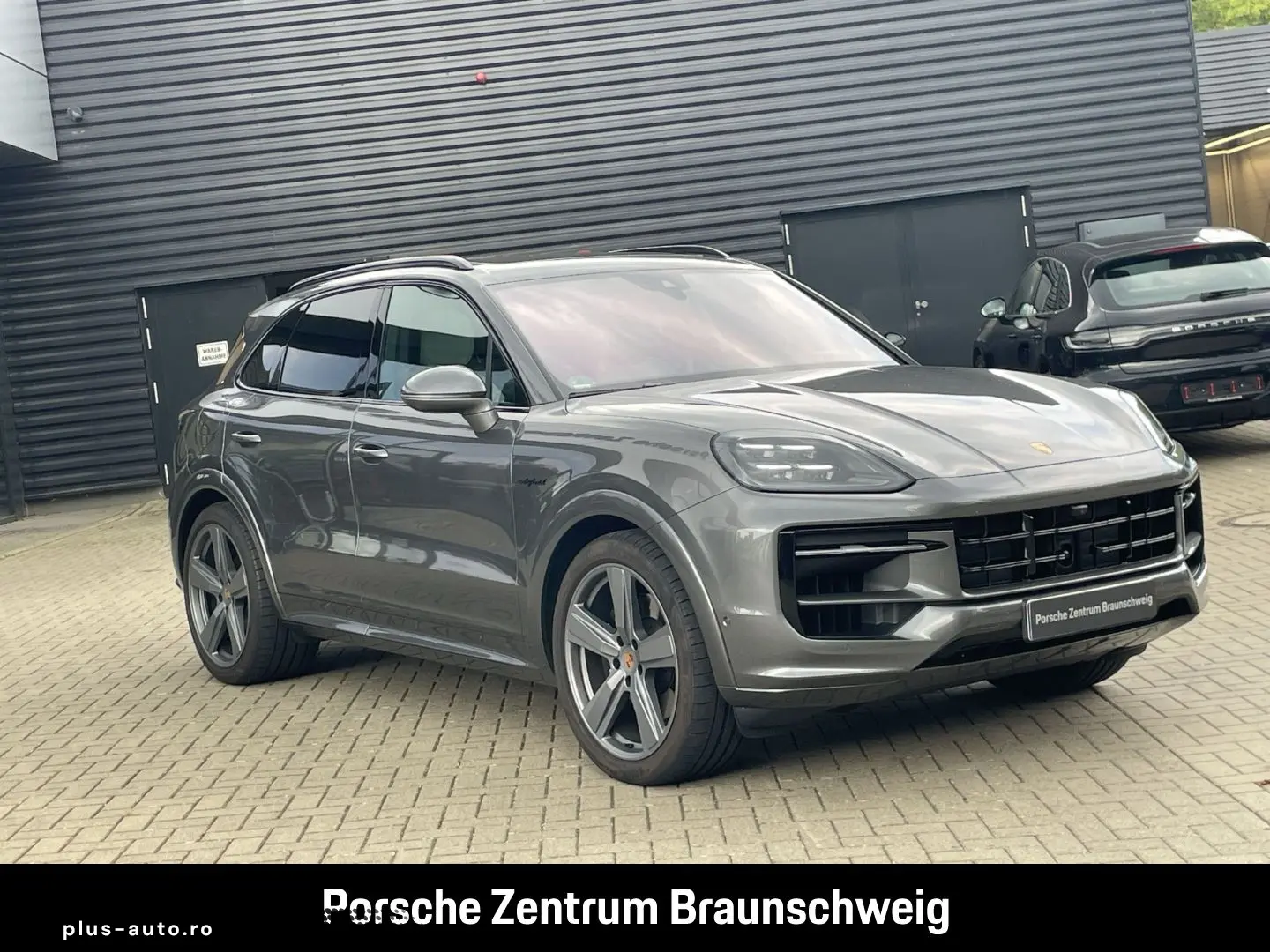 Cayenne E-Hybrid BOSE LED-Matrix  Panoramadach