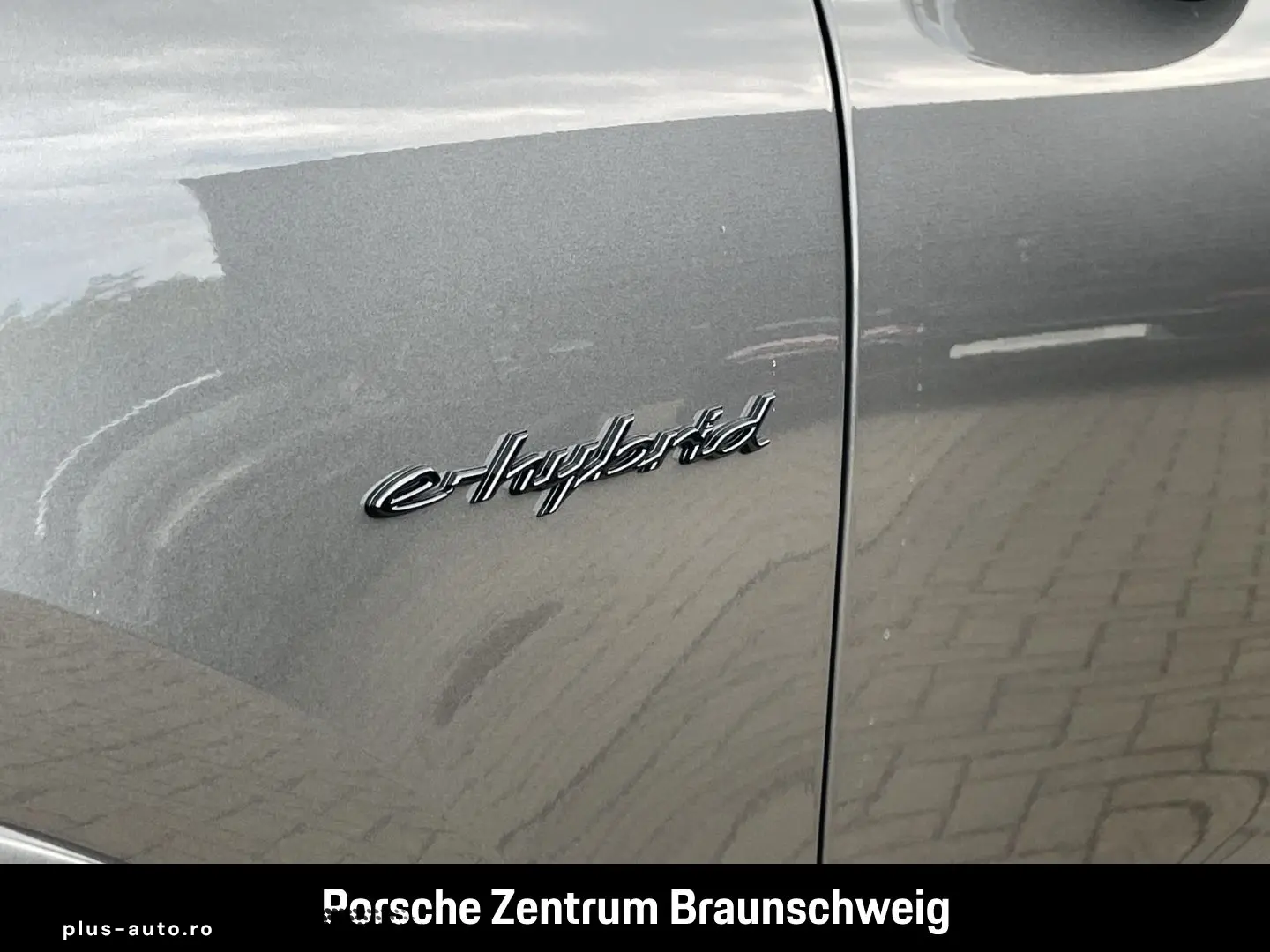 Cayenne E-Hybrid BOSE LED-Matrix  Panoramadach