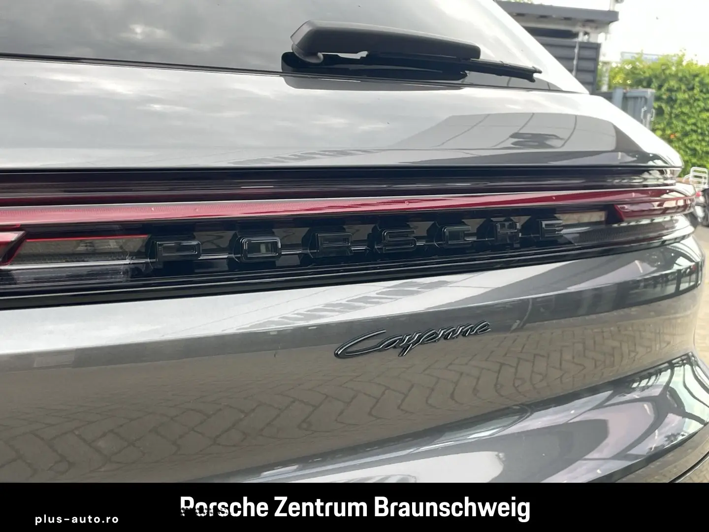 Cayenne E-Hybrid BOSE LED-Matrix  Panoramadach