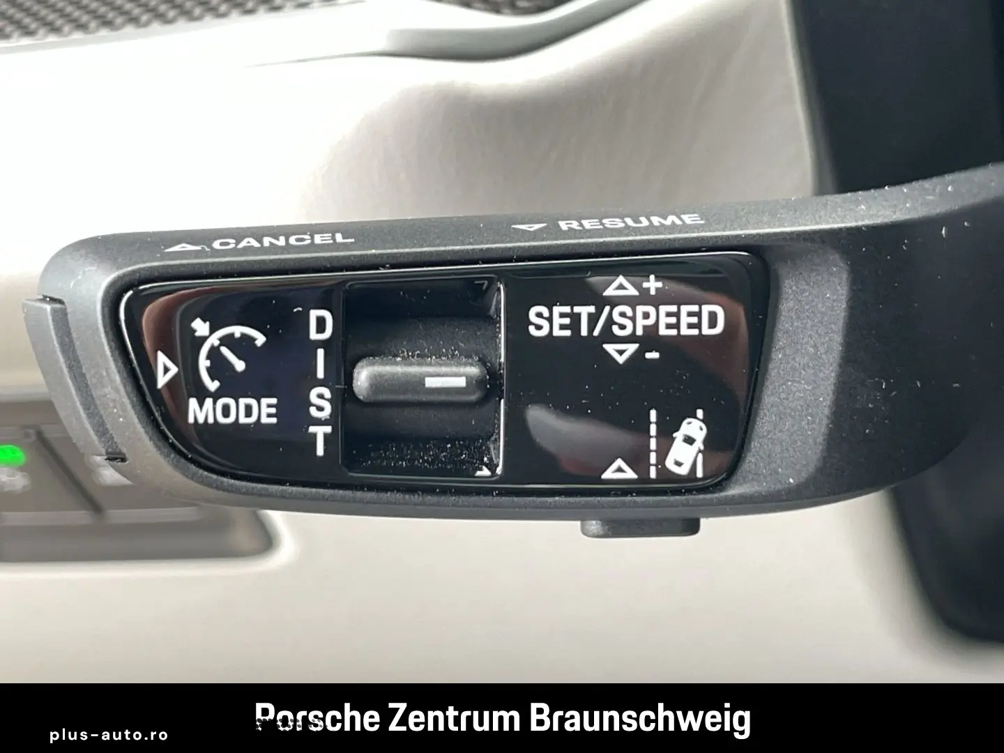 Cayenne E-Hybrid BOSE LED-Matrix  Panoramadach