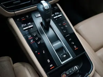 Macan S MY23 Kreide PANO SpAbgas Chrono ACC 14W