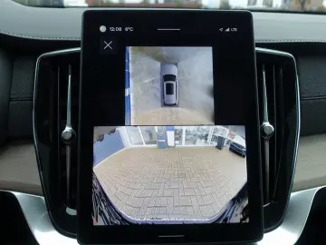 XC90 Plus Bright B5 AWD Mild-Hybrid PANO 360 KAM