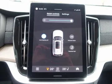 XC90 Plus Bright B5 AWD Mild-Hybrid PANO 360 KAM