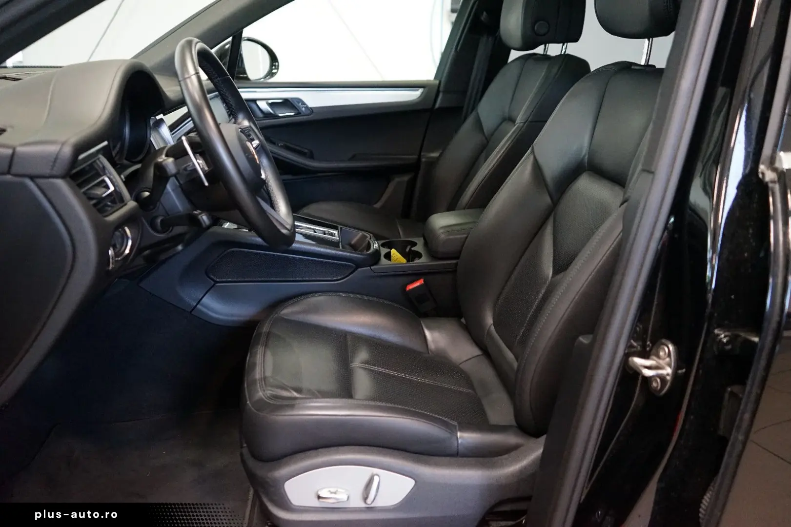 Macan S Facelift Pano AHK Sport-Chrono SHZ Leder