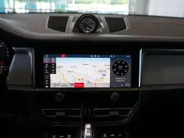 Macan S Facelift Pano AHK Sport-Chrono SHZ Leder