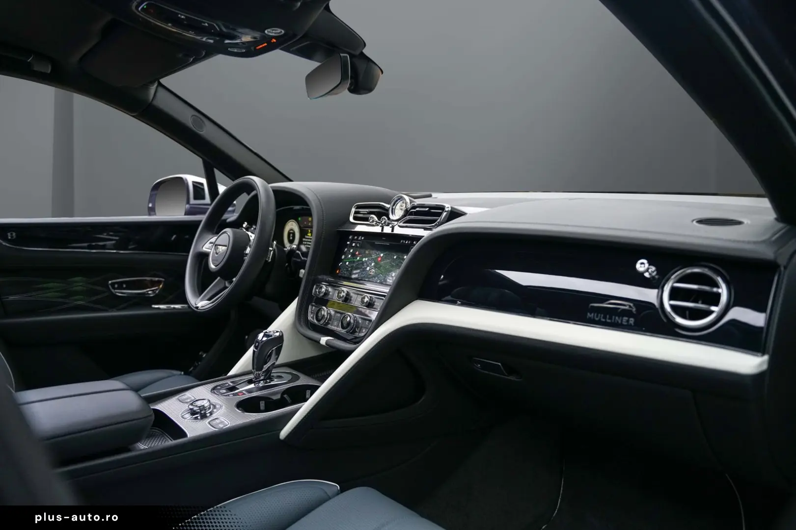 Bentayga EWB Mulliner V8