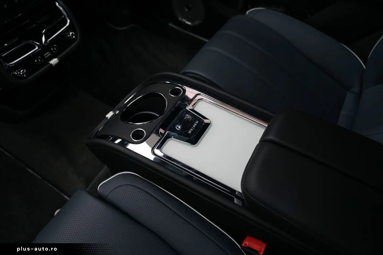 Bentayga EWB Mulliner V8