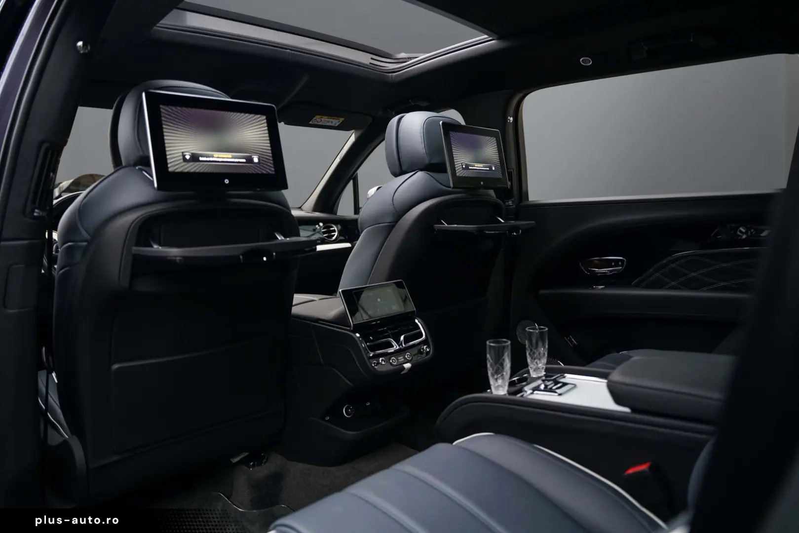 Bentayga EWB Mulliner V8