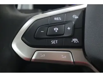 Volkswagen T-Roc 2.0 TDI DSG Navi AHK CAM ACC