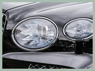 Bentayga V8 Azure    BENTLEY DÜSSELDORF