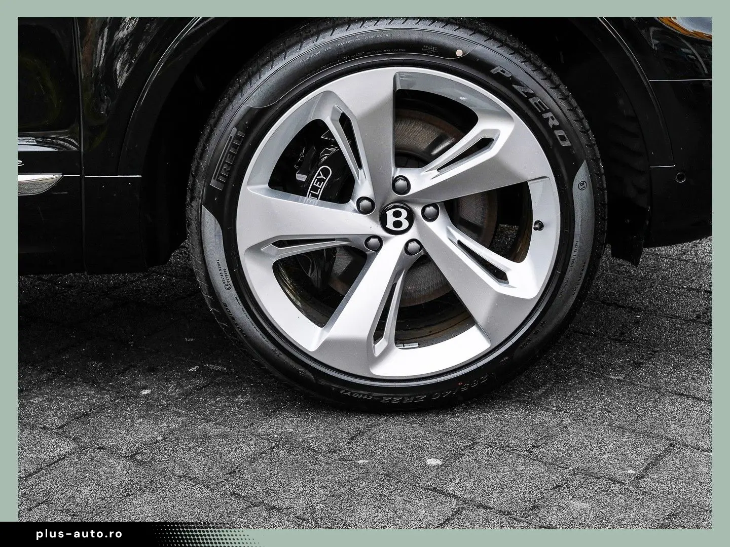 Bentayga V8 Azure    BENTLEY DÜSSELDORF