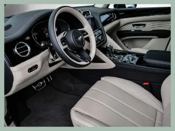 Bentayga V8 Azure    BENTLEY DÜSSELDORF