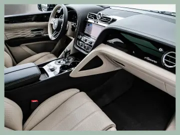 Bentayga V8 Azure    BENTLEY DÜSSELDORF