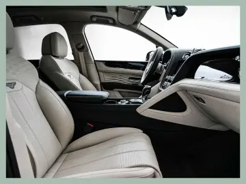 Bentayga V8 Azure    BENTLEY DÜSSELDORF