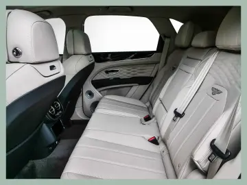 Bentayga V8 Azure    BENTLEY DÜSSELDORF