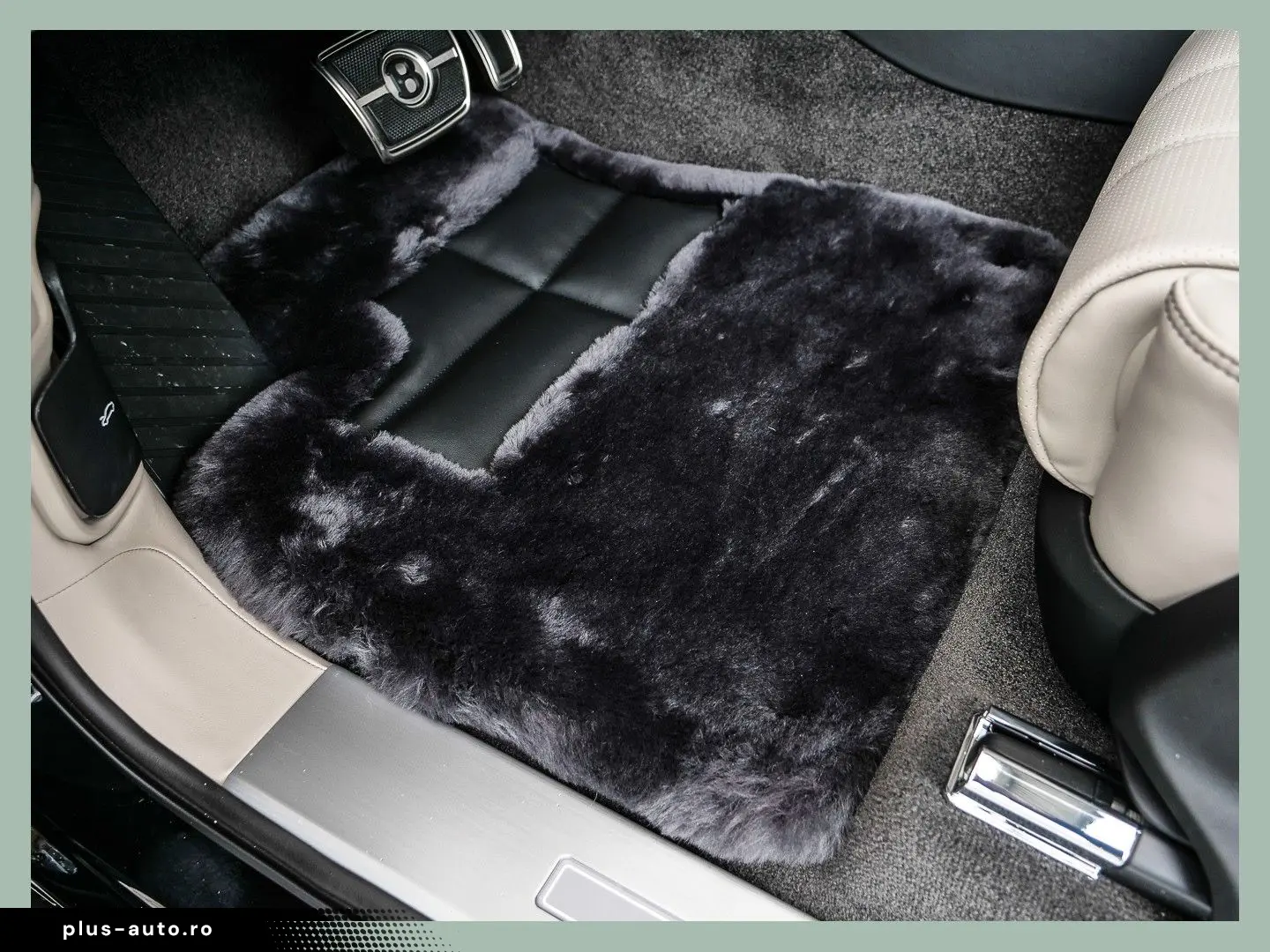 Bentayga V8 Azure    BENTLEY DÜSSELDORF