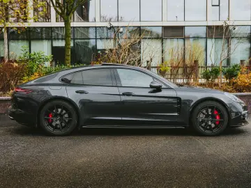 Porsche Panamera GTS