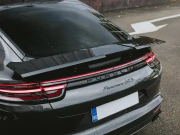 Porsche Panamera GTS