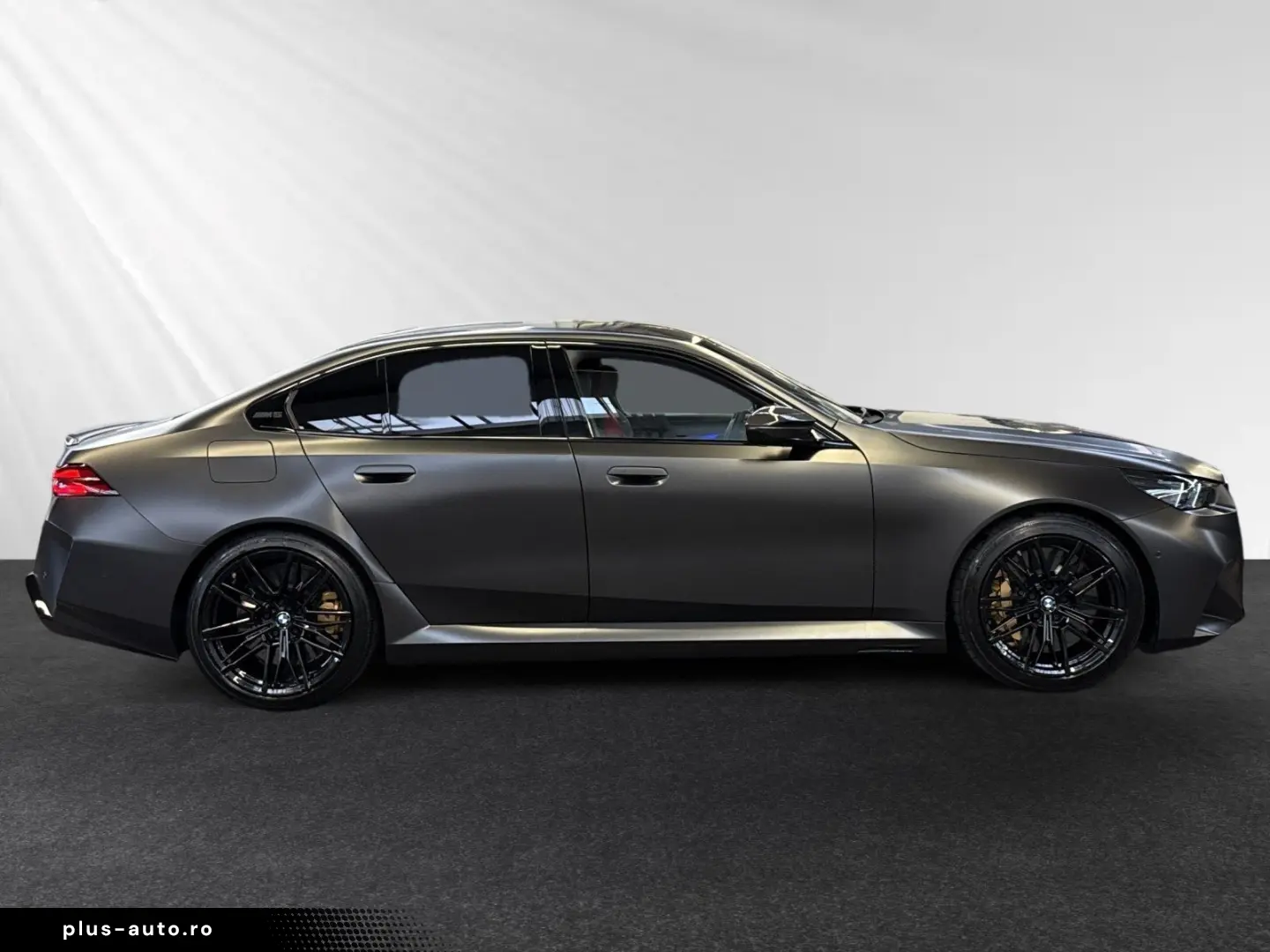 M5 Limousine  FrozenDeepGrey  M-Driver'sPackage