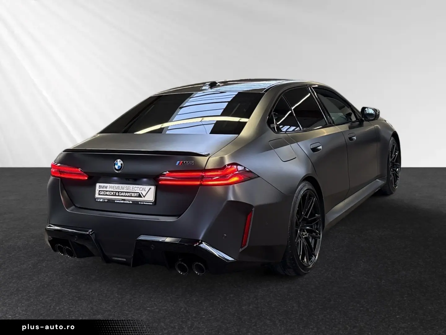 M5 Limousine  FrozenDeepGrey  M-Driver'sPackage