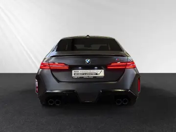 M5 Limousine  FrozenDeepGrey  M-Driver'sPackage