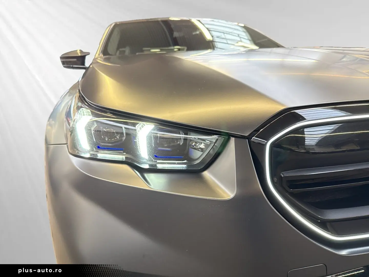 M5 Limousine  FrozenDeepGrey  M-Driver'sPackage