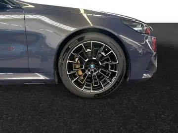 M5 Limousine Individuallack Sepia M-Drivers-Pack