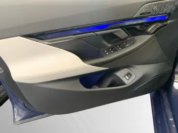 M5 Limousine Individuallack Sepia M-Drivers-Pack