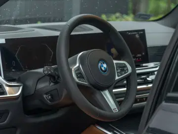 BMW X5 50e M Sport LUFTF.PANO.360 .H K.DR.ASS.