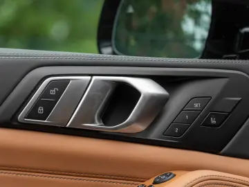 BMW X5 50e M Sport LUFTF.PANO.360 .H K.DR.ASS.