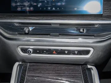 X6 M60i xDrive M Sport PANO ACC RFK NAVI LED LM