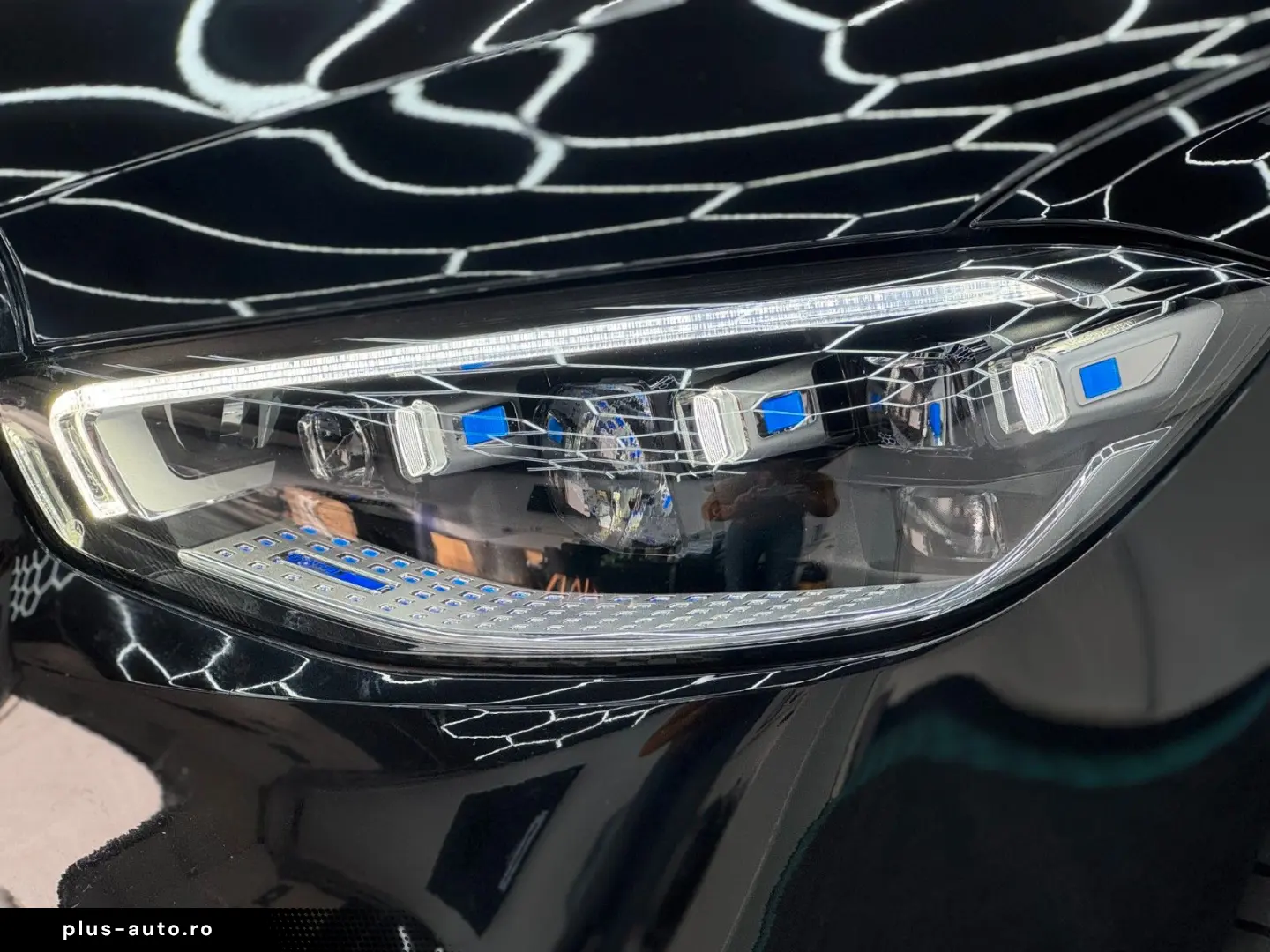 S 400 d L 4Matic AMG LED PANO HUD DISTR 360 21