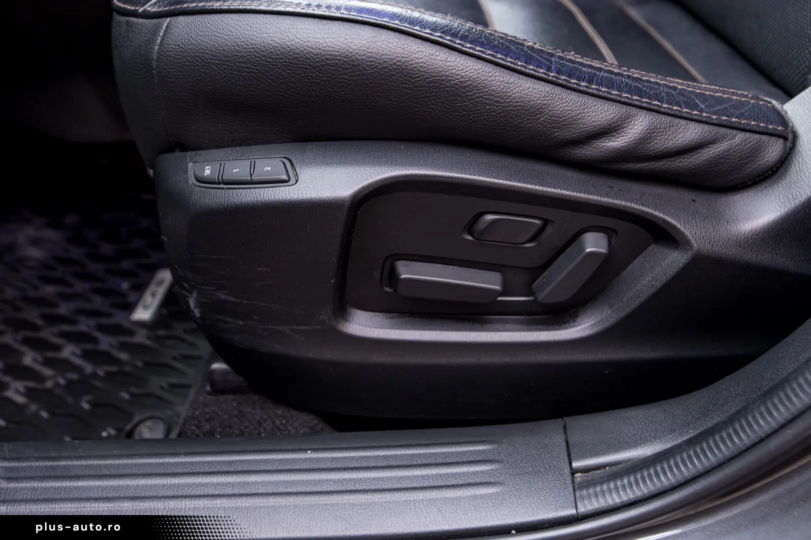 Mazda CX5 Revolution Top