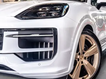 Porsche Cayenne Masaj E-Hybrid Burmester SportDesign