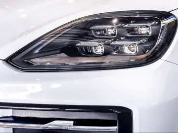 Porsche Cayenne Masaj E-Hybrid Burmester SportDesign