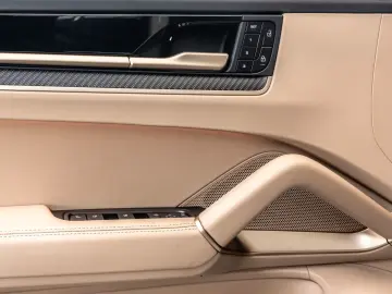 Porsche Cayenne Masaj E-Hybrid Burmester SportDesign